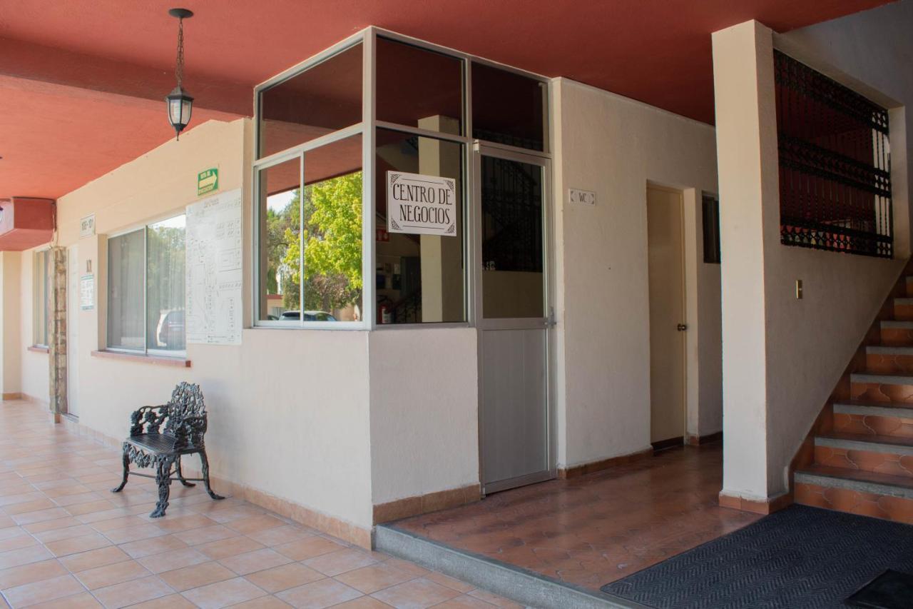 Hotel Huizache Saltillo Exteriör bild