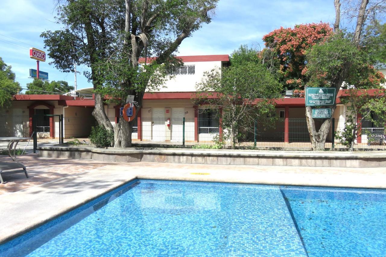 Hotel Huizache Saltillo Exteriör bild
